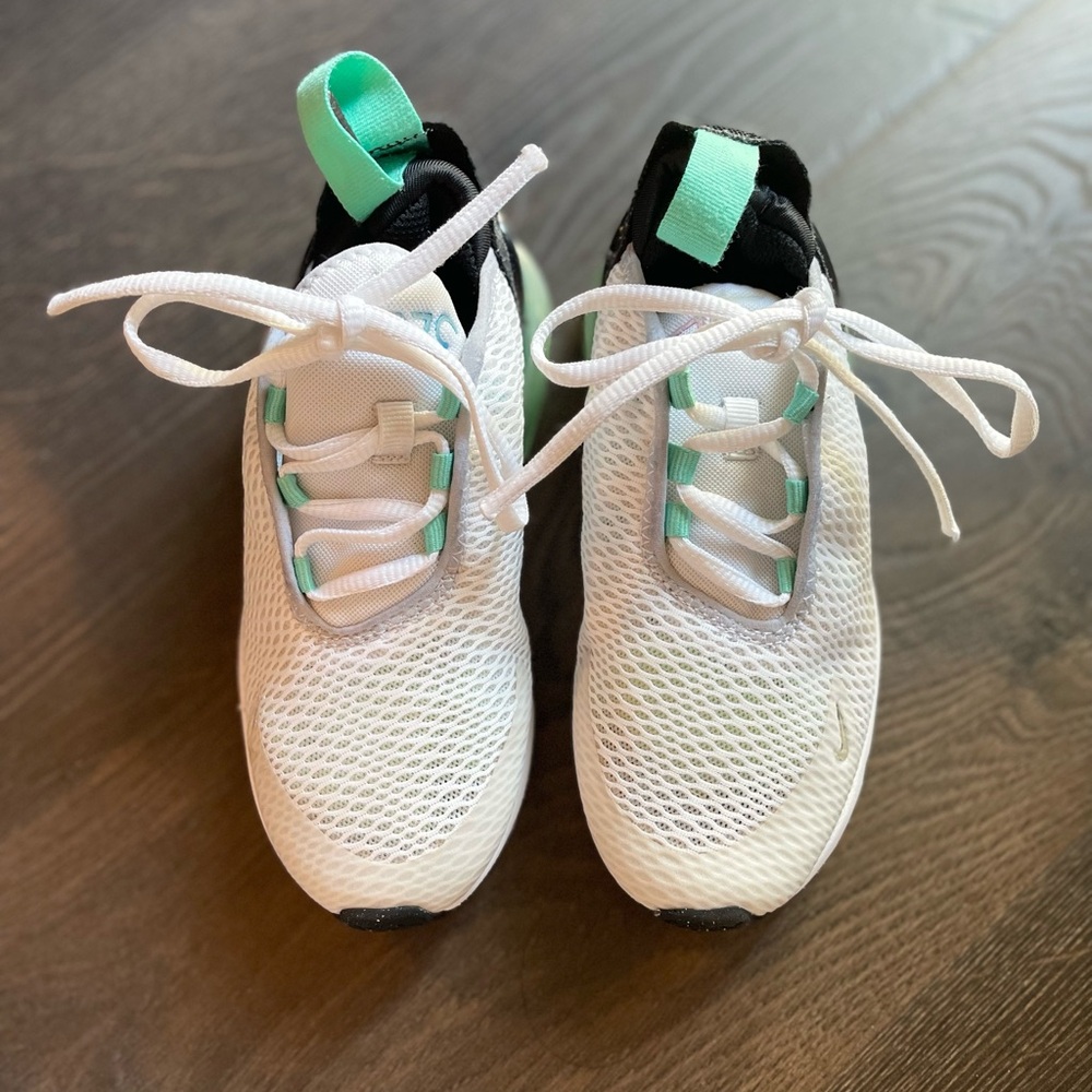 Nike Air Max 270